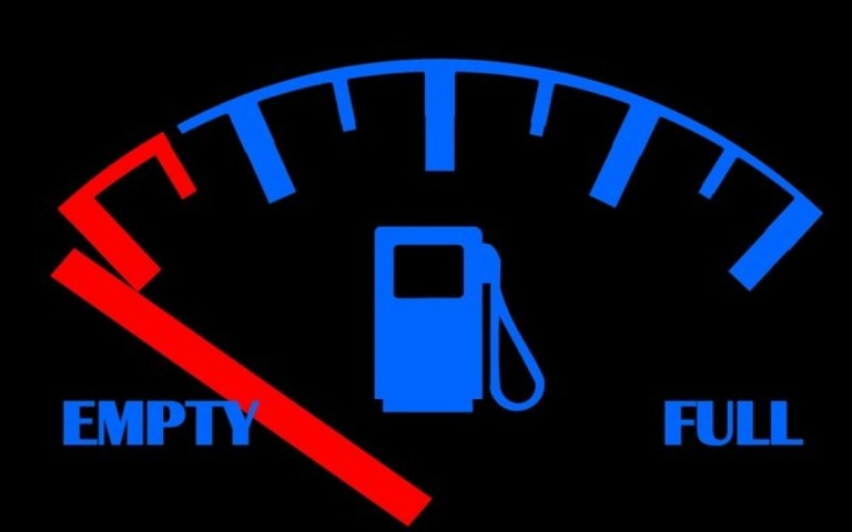 Preço da gasolina avançou 45% nos últimos 12 meses, aponta Ticket Log