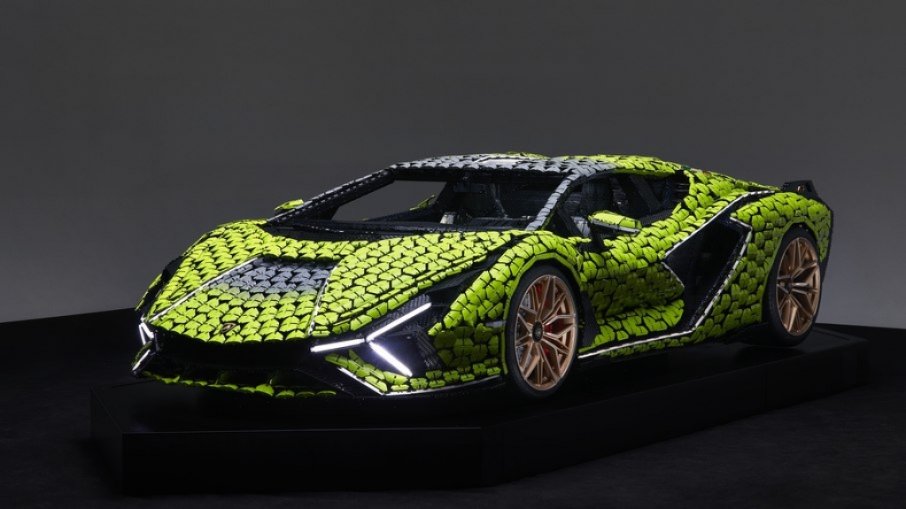 Que tal um Lamborgini feito com 400 mil peças de Lego?