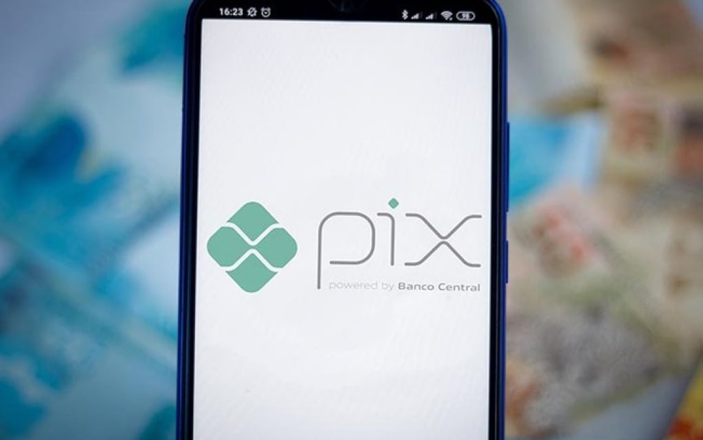 Banco Central alerta para golpe da "pirâmide do Pix" pelo WhatsApp