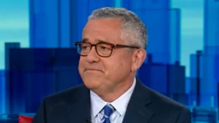 Jornalista que se masturbou em reunião volta à CNN