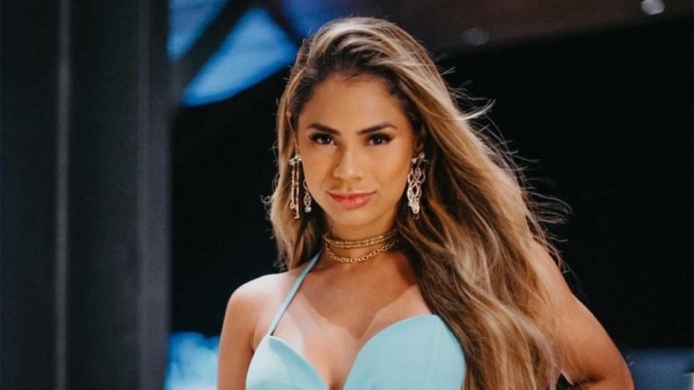 Lexa ganha cachê milionário por anúncio de uma montadora de carros