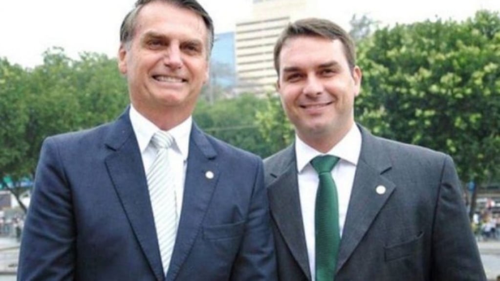 Flavio diz que Bolsonaro aguarda fim de briga interna para se filiar ao Patriota