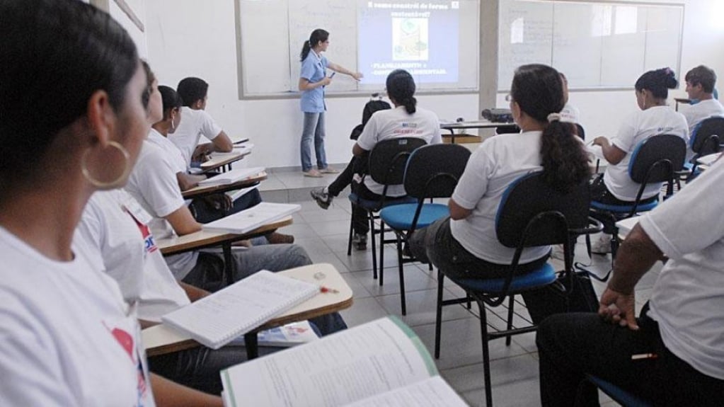 SP investe R$ 30 milhões em higiene menstrual para alunas da rede estadual