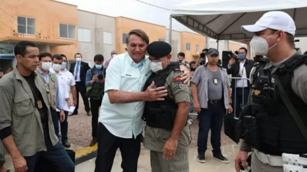 Após críticas a Renan e apoio a Bolsonaro, PM é exonerado em Alagoas