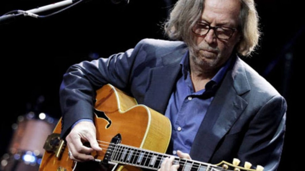Eric Clapton fala de exclusão por ser negacionista: 'Meu telefone não toca mais' Eric Clapton fala de exclusão por ser negacionista: 'Meu telefone não toca mais'