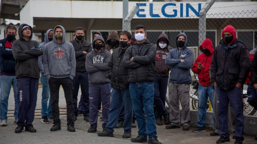 Funcionários da Elgin de São José dos Campos entram em greve nesta terça-feira