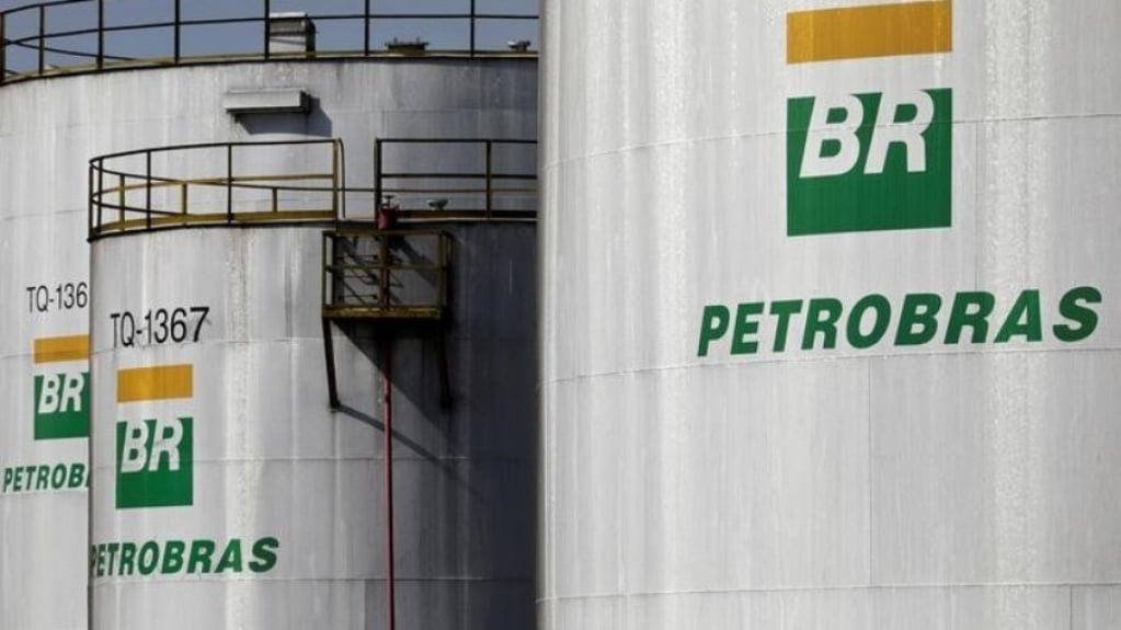 Petrobras estaria indicando tratamento precoce para funcionários, diz sindicato