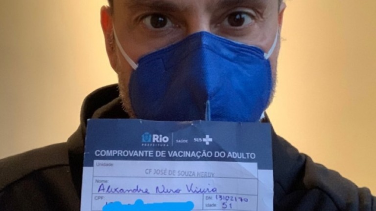 Alexandre Nero é imunizado contra Covid: "Vacina é um pacto coletivo"