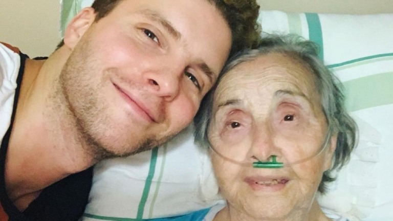 Thiago Fragoso lamenta morte de avó, de 97 anos: "Saudade e a gratidão"
