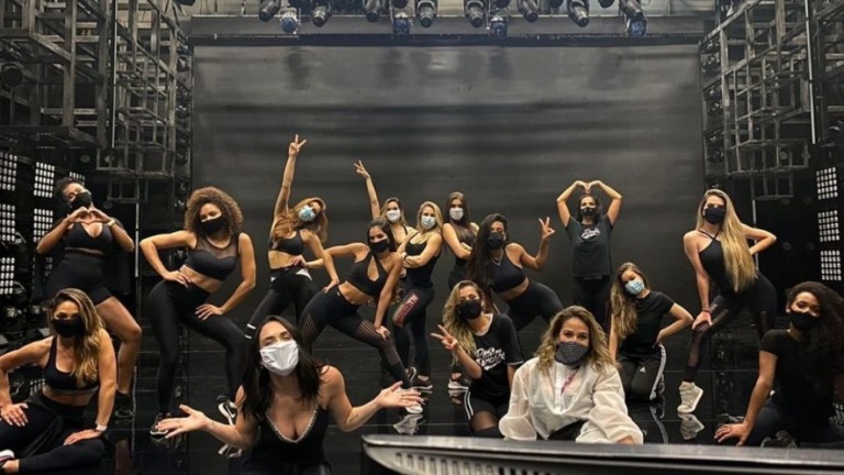 Bailarinas do Faustão se despedem do apresentador: "Sempre seremos gratas"