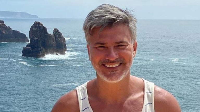 Ator Leonardo Vieira diz que perdeu trabalhos após ser "arrancado do armário"