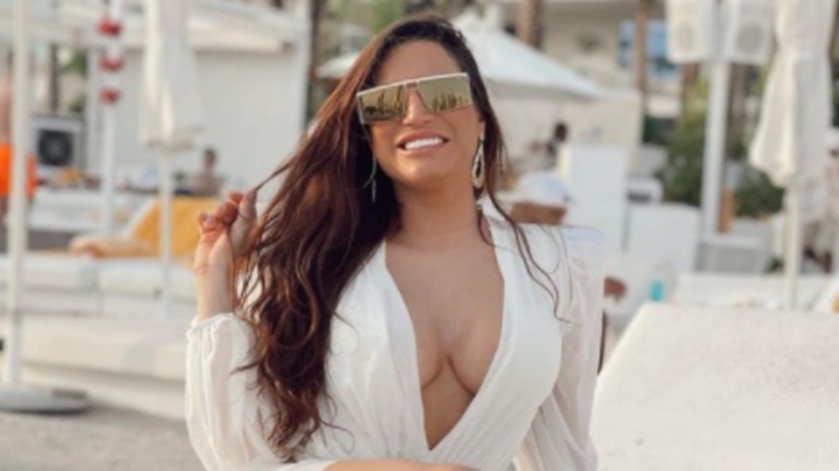Raissa Barbosa rebate críticas sobre viajar para Dubai em depressão
