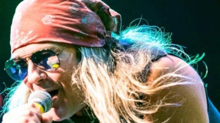 Ex-vocalista do Skid Row morre aos 55 anos