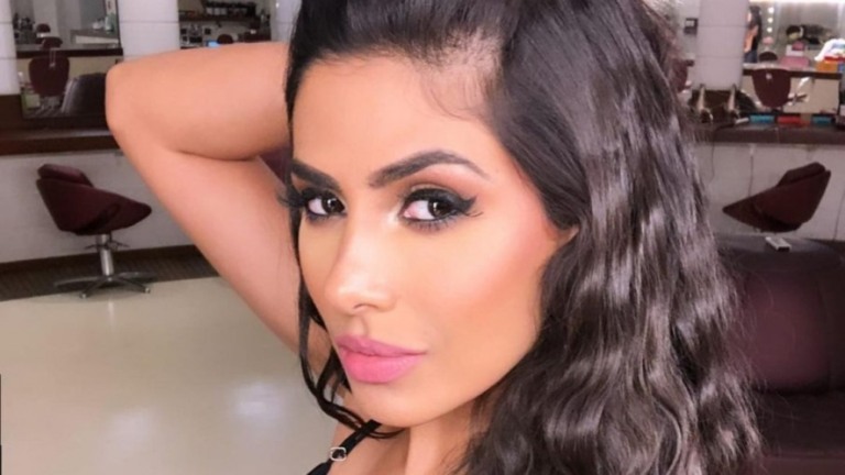 Flávia Noronha pede demissão da Rede TV!