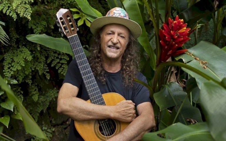 Alceu Valença completa 75 anos. Conheça as músicas mais tocadas do artista