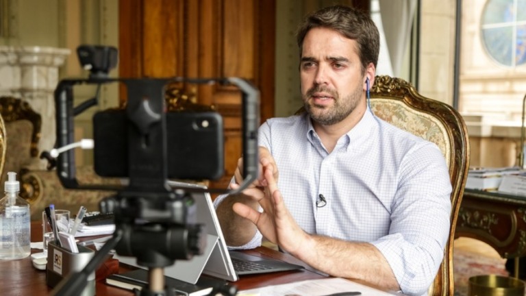 Eduardo Leite: saiba quem é o namorado do governador do RS