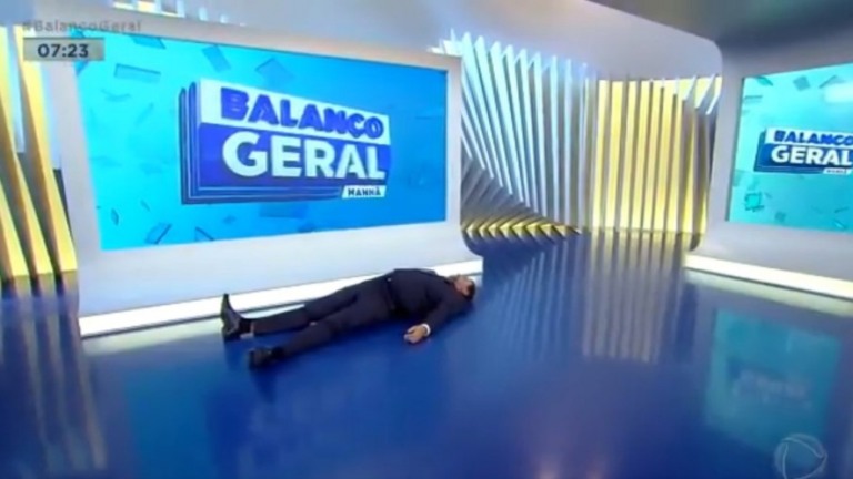 Geraldo Luís assusta ao aparecer caído no "Balanço Geral": "O que aconteceu?"