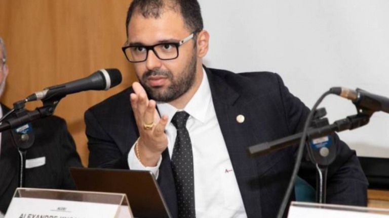 Troca de tiros assusta deputado