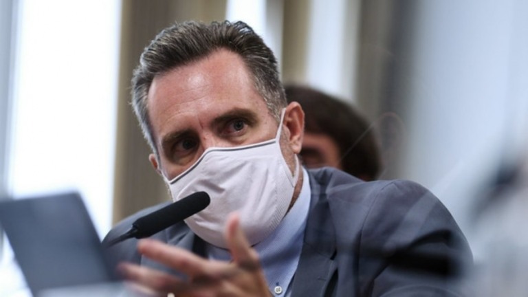 Áudios contrariam versão de que encontro entre Dias e Dominguetti foi acidental