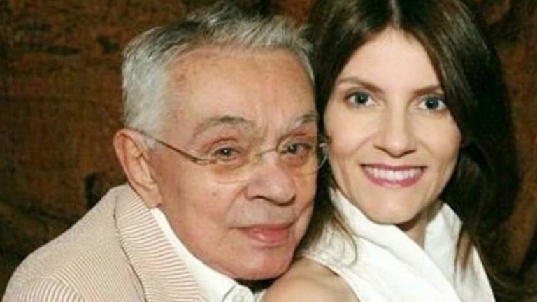 Internada com Covid-19, viúva de Chico Anysio melhora e está sem sedativos