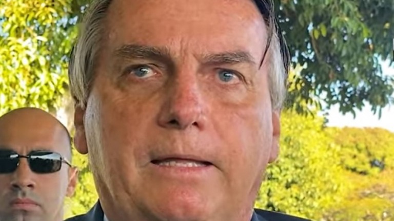 Bolsonaro: "Ou fazemos eleições limpas ano que vem, ou não teremos eleições"