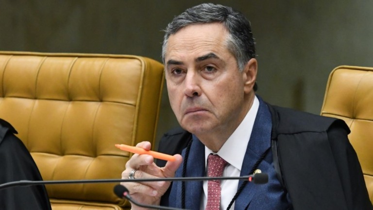 Barroso promete eleições em 2022, após ameaças de Bolsonaro: "Eu garanto"