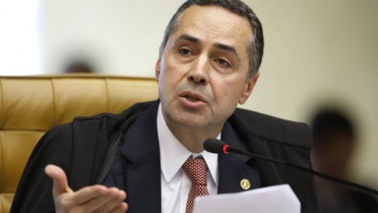 Barroso rebate Bolsonaro e chama ataques de 'lamentáveis' e 'levianos'