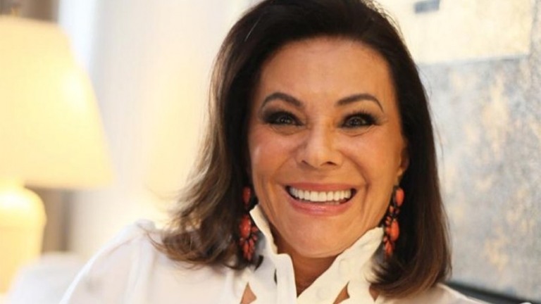 Beth Szafir "roda baiana" em hospital e deixa equipe chateada