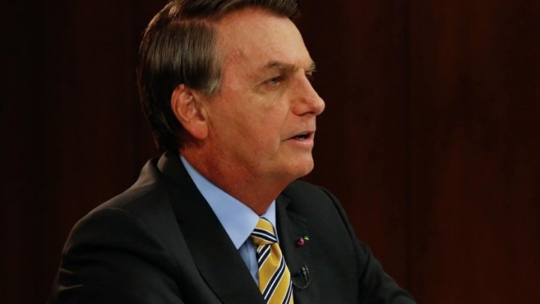 PF abre inquérito para investigar Bolsonaro sobre caso Covaxin
