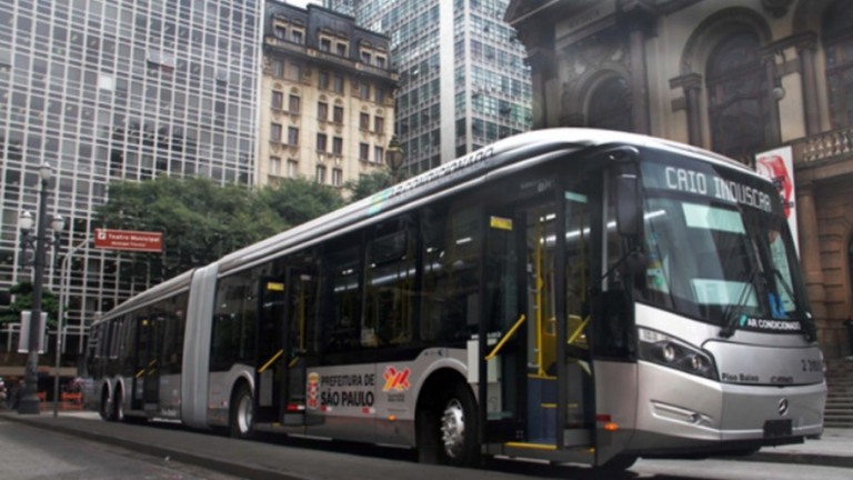 SP: Nove ônibus são vandalizados nas zonas sul e leste da capital