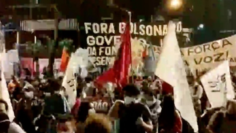 Manifestação contra Bolsonaro no RJ termina com duas pessoas presas