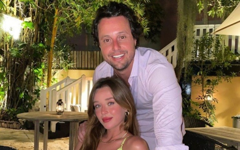 Duda Reis posta foto com o namorado