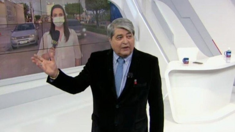 Datena dá bronca em repórter ao vivo; assista