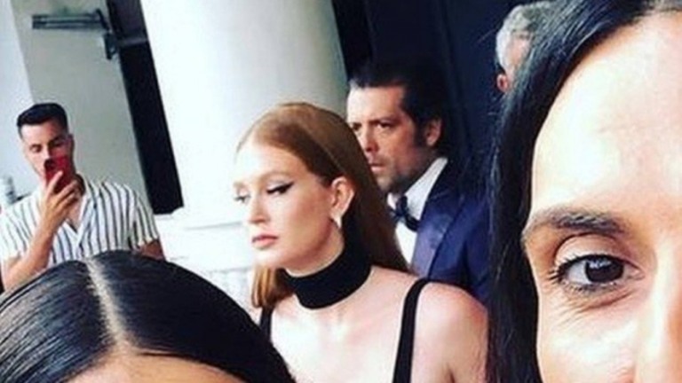 Marina Ruy Barbosa aparece sem querer com Guilherme Mussi em foto de Nina Dobrev