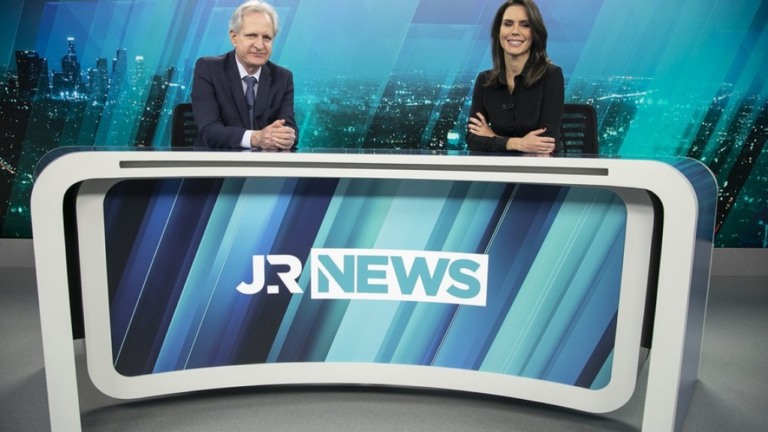 Augusto Nunes e Camila Busnello assumem o comando do Jornal da Record News