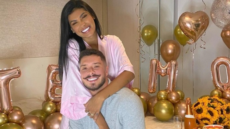"Bom pra ver quem torce contra", diz Pocah após briga com Ronan Souza