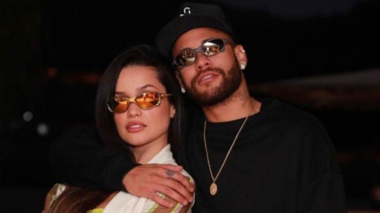 Juliette encontra Neymar e recebe presente do jogador; veja fotos