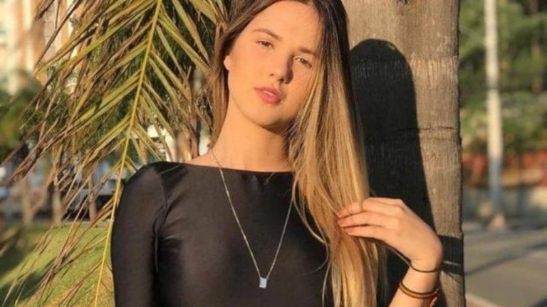 'Gatinha da cracolândia' presa por tráfico postava fotos com famosos