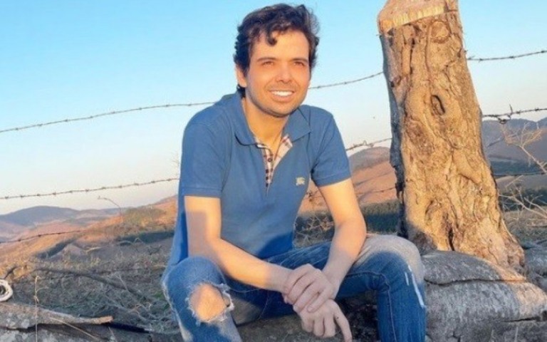 "É muito louco ver o meu corpo atual", diz Gustavo Mendes ao emagrecer 60 quilos