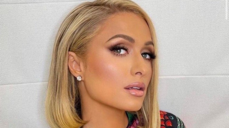 Paris Hilton nega gravidez: "Esperando até depois do casamento"