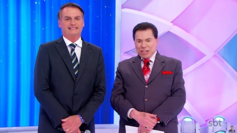 Bolsonaro é chamado de "bandido, marginal e valentão" no Programa Silvio Santos
