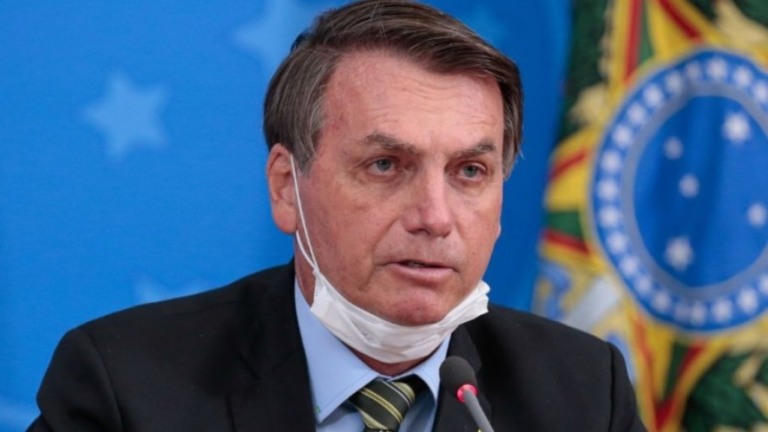 Ataques de Bolsonaro à imprensa aumentaram 74% no 1º semestre de 2021, diz ONG