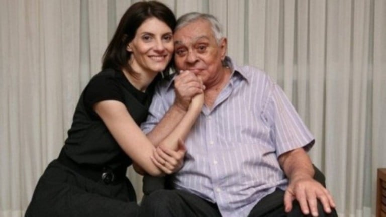 Viúva de Chico Anysio melhora e sai da UTI