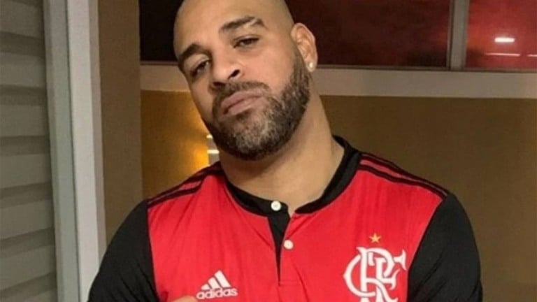 "Sei exatamente o que está passando", diz Adriano Imperador para Simone Biles