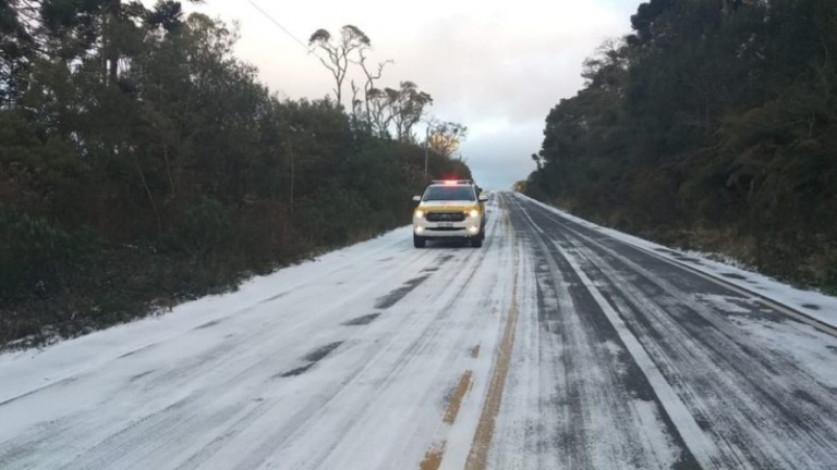 Rodovias de Santa Catarina são interditadas após congelamento de pistas