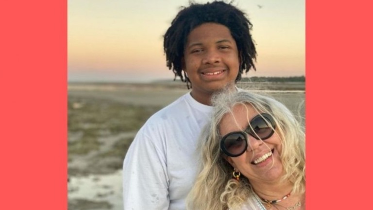 Astrid Fontenelle se revolta com racismo que filho sofreu em férias