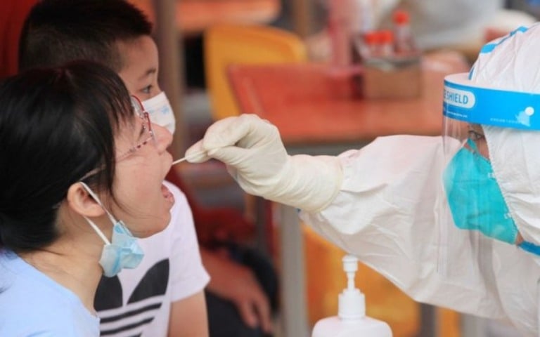 China enfrenta pior surto de Covid-19 desde o aparecimento do vírus em Wuhan