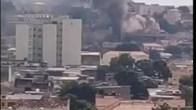 Prédio pega fogo no Rio de Janeiro por causa de carregador de celular