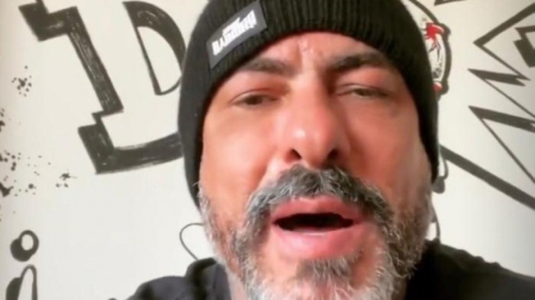 Henrique Fogaça revela que levou pontos na cabeça após acidente na Band