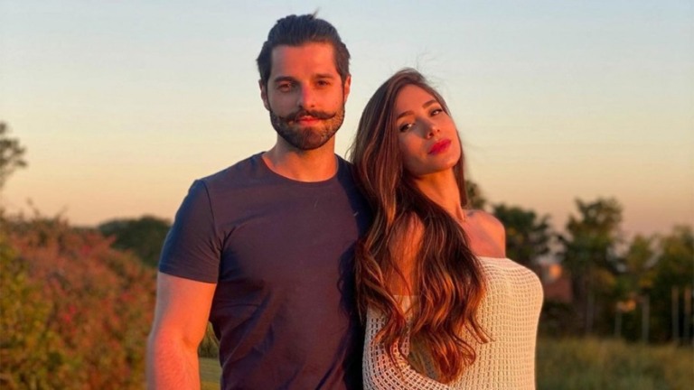 Romana Novais nega crise no casamento com Alok